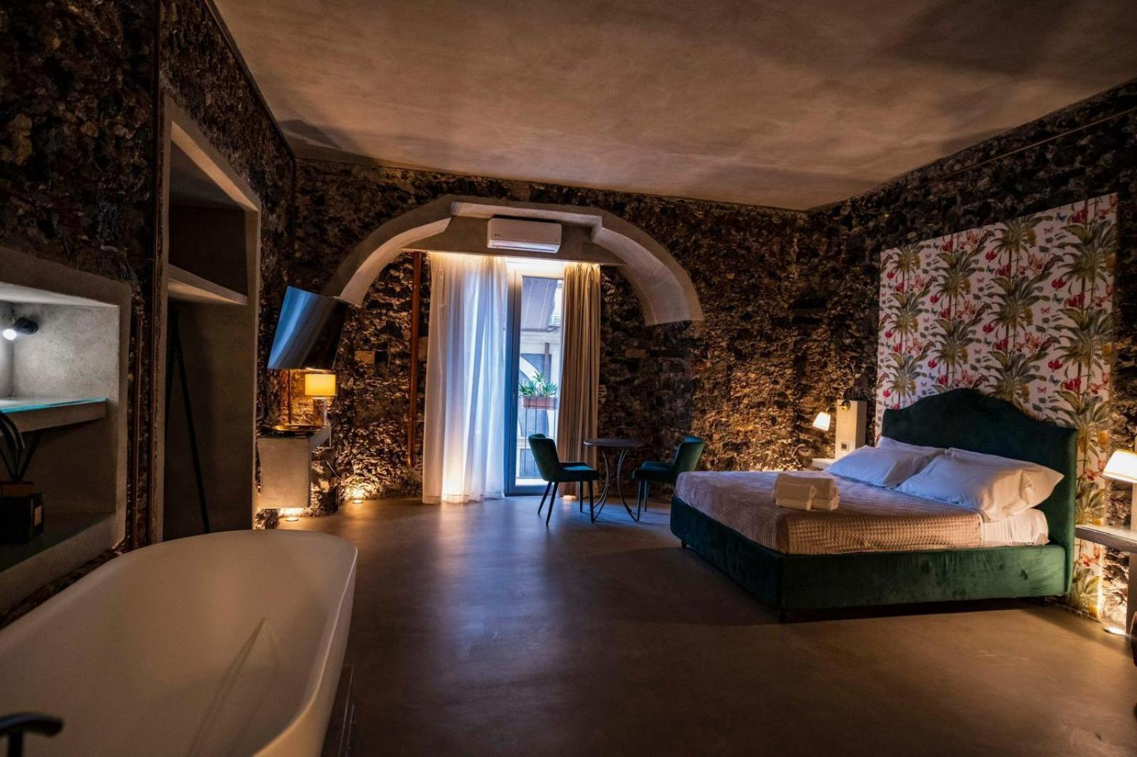 Charme Catania Central Suites Экстерьер фото
