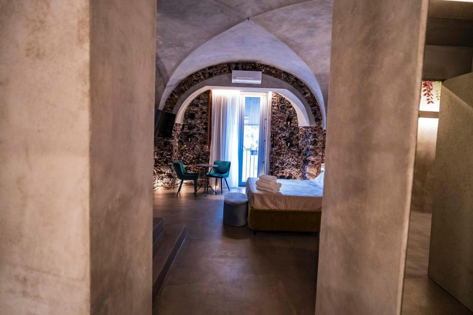 Charme Catania Central Suites Экстерьер фото