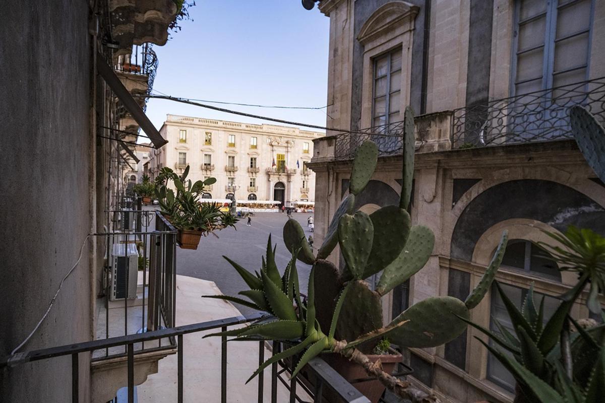 Charme Catania Central Suites Экстерьер фото
