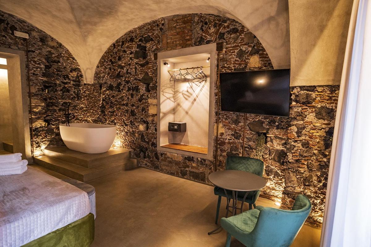 Charme Catania Central Suites Экстерьер фото