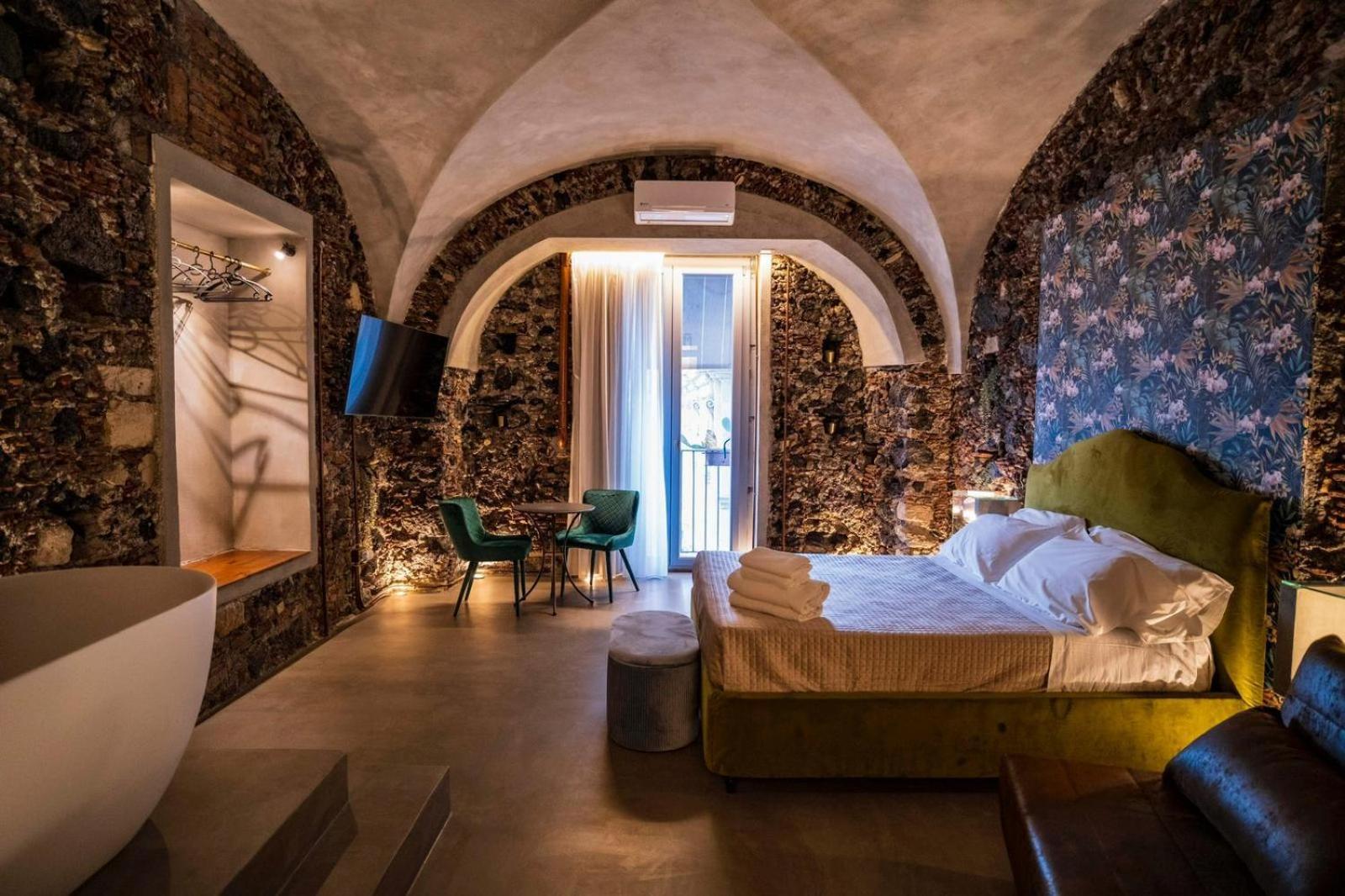 Charme Catania Central Suites Экстерьер фото