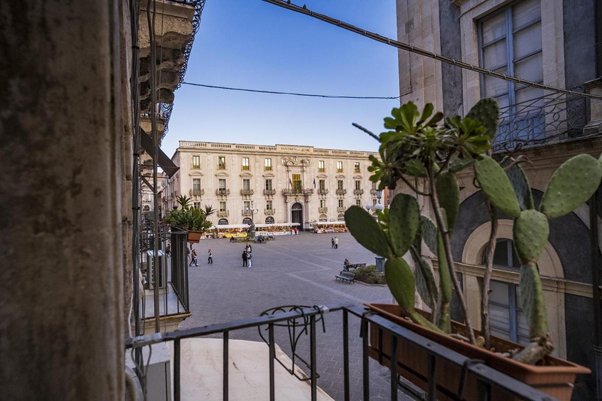 Charme Catania Central Suites Экстерьер фото