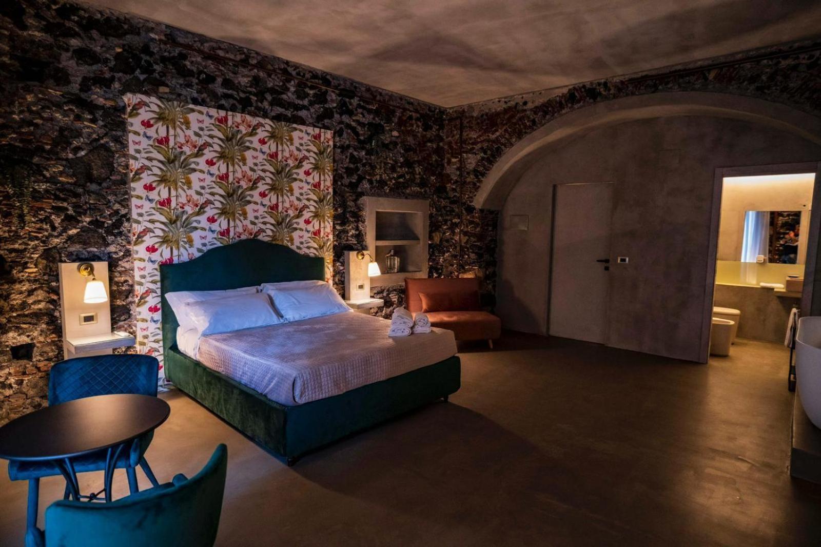 Charme Catania Central Suites Экстерьер фото