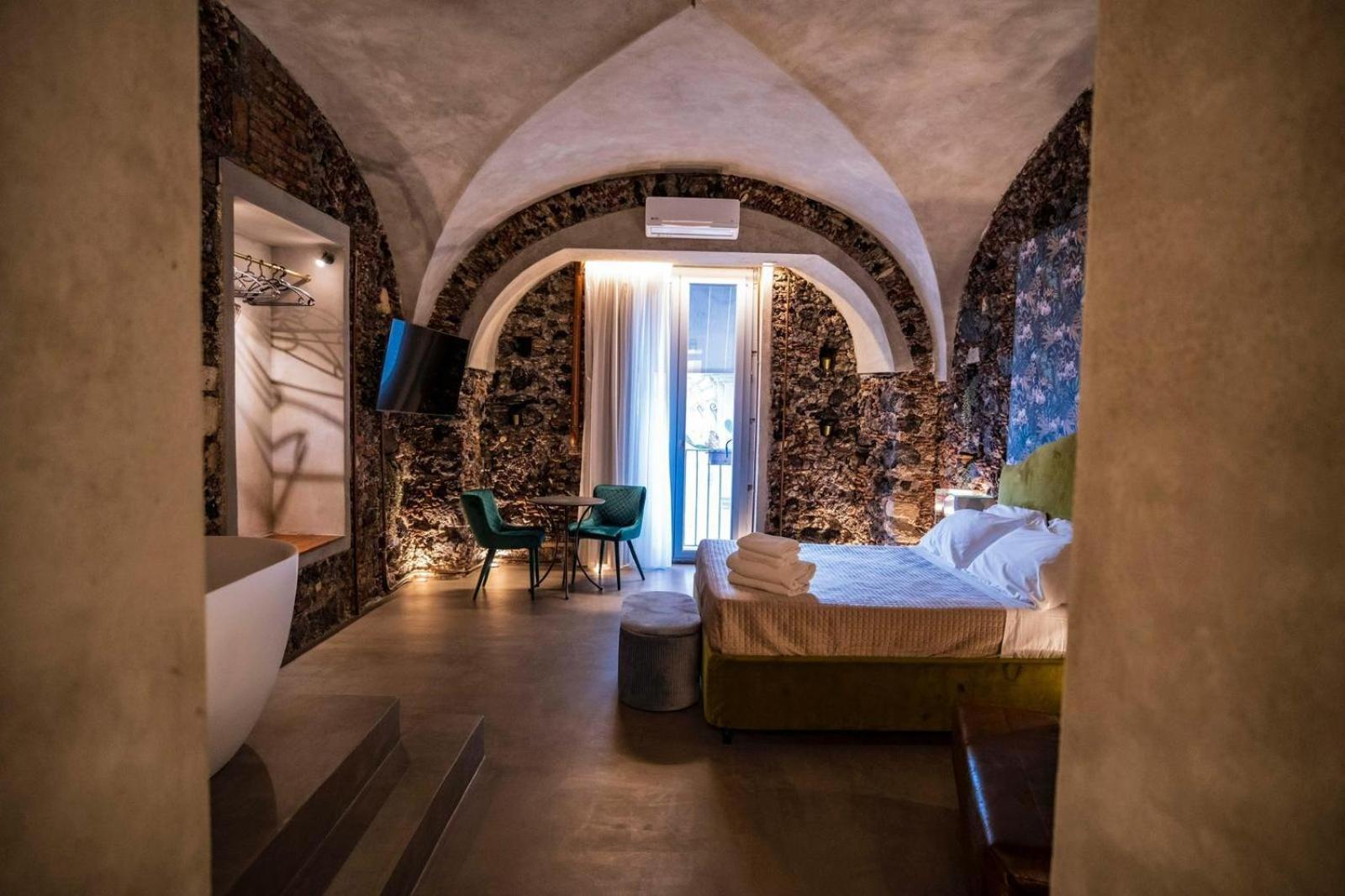 Charme Catania Central Suites Экстерьер фото